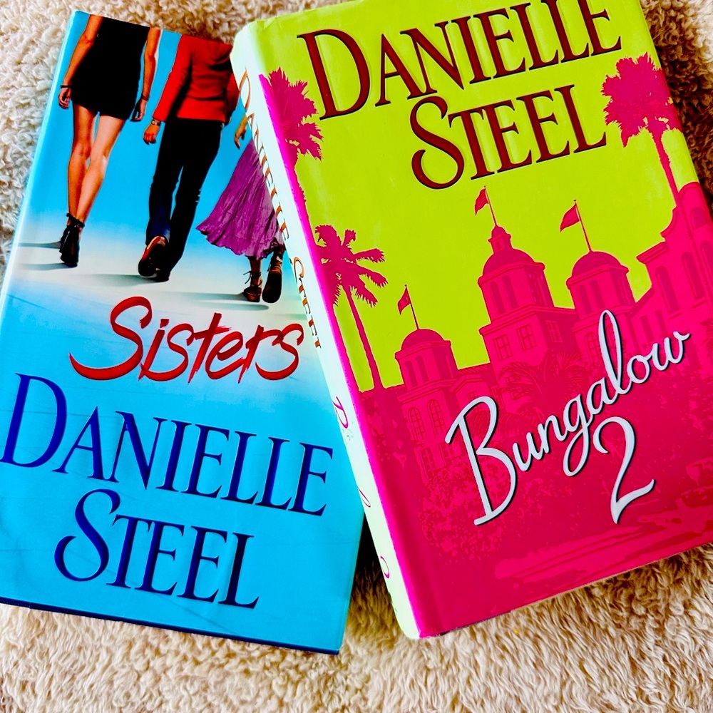 EUC Danielle Steel’s‎ Sisters and Bungalow 2